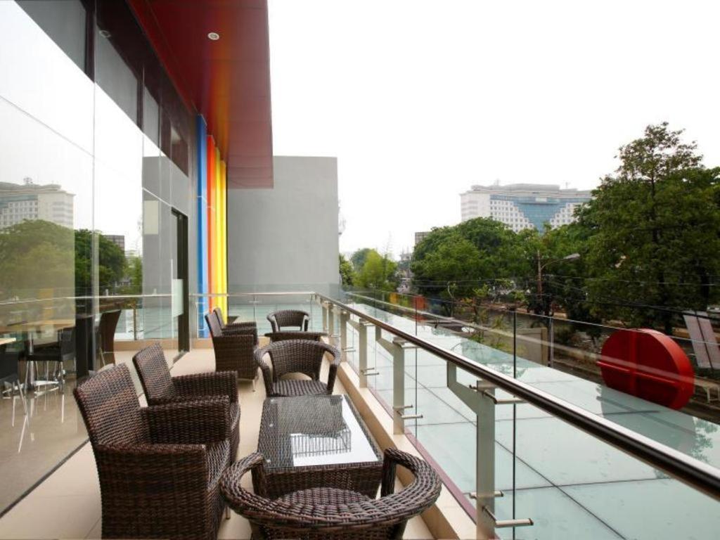 Amaris Hotel Pasar Baru Jacarta Exterior foto