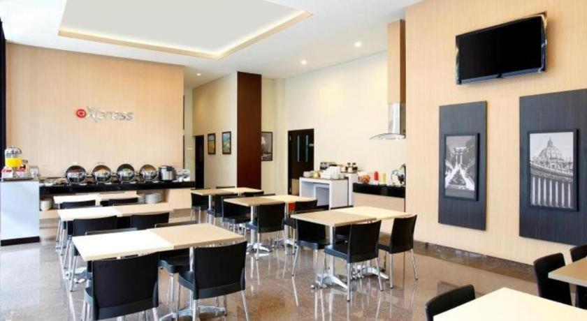 Amaris Hotel Pasar Baru Jacarta Exterior foto